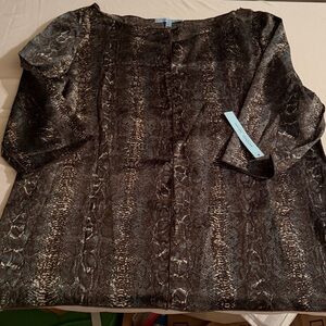 Antonio Melani size Large blue 3/4 sleeve silky reptile print top